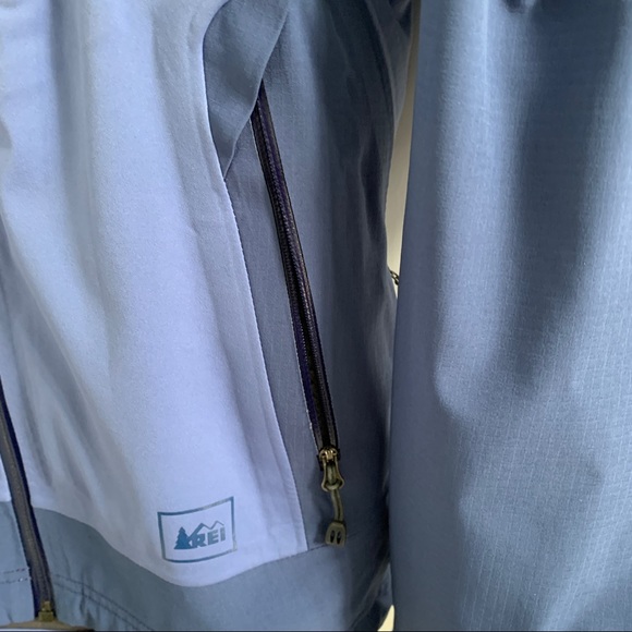 REI e1 Elements Rain Jacket Size XS - Picture 5 of 8